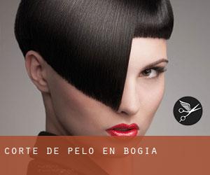 Corte de pelo en Bogia